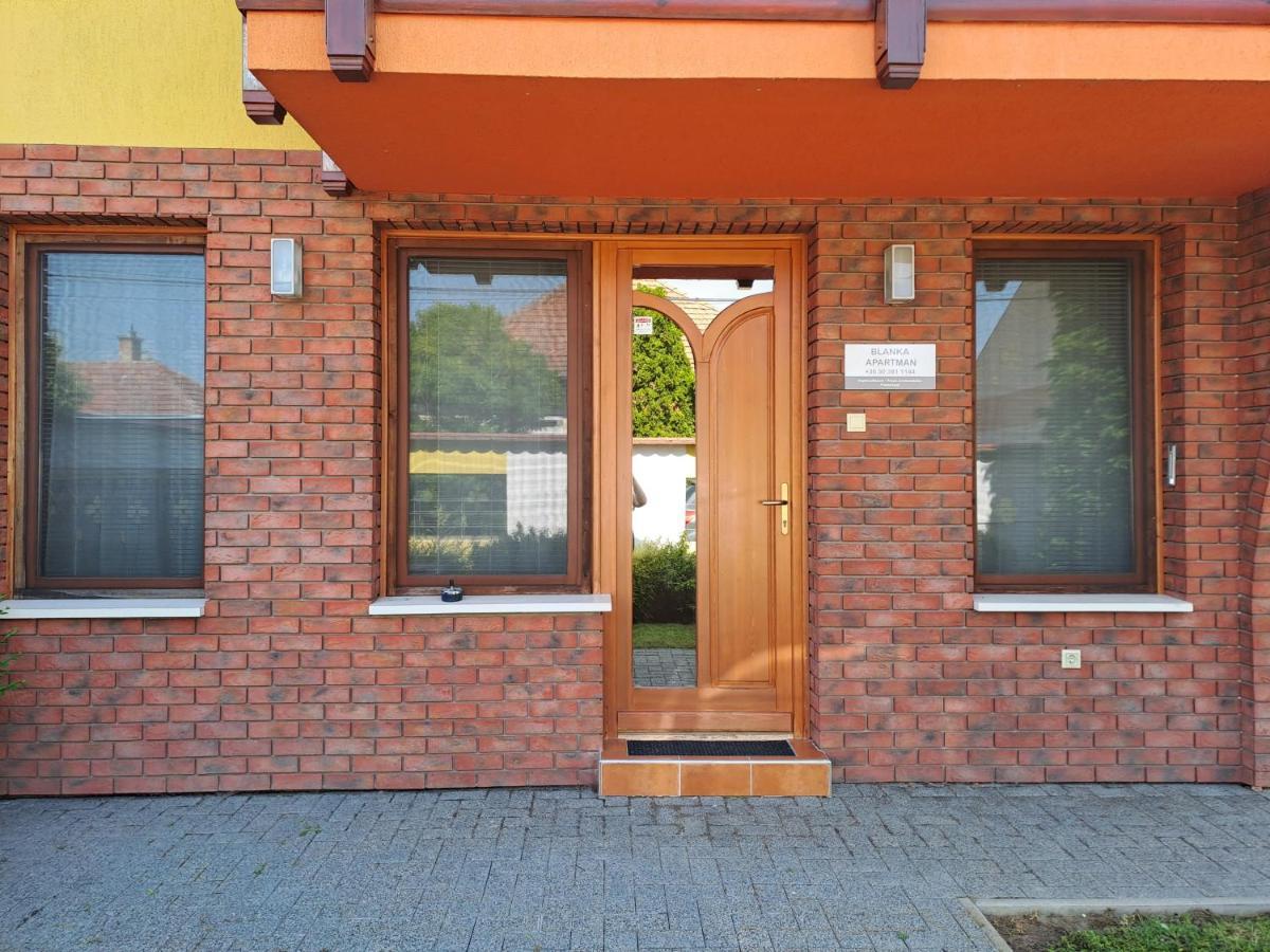 Rozmaring Apartmanok ギュラ エクステリア 写真