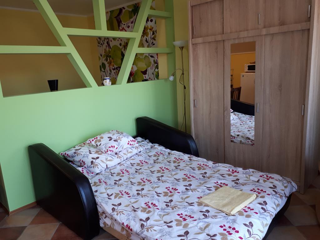 Rozmaring Apartmanok ギュラ エクステリア 写真